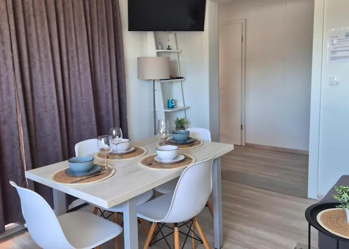 Sea View Holidays - Mobilehome 度假居